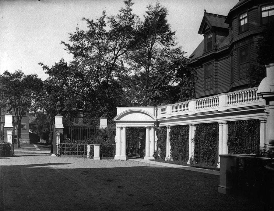 Richmond Entrance